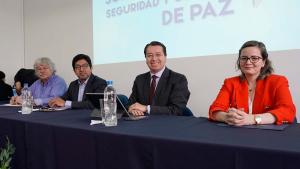 (De izq.) Ralf Oetzel, P. Jaime Chela, P. Juan Cárdenas y Silvia Gómez